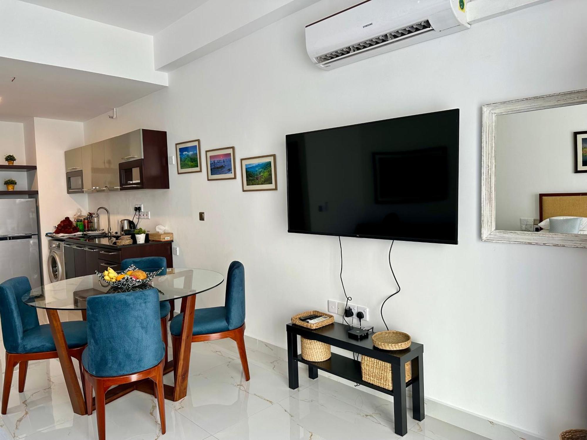 Ocean Breeze Hotel Residencies Britlanka Apartments 尼甘布 外观 照片