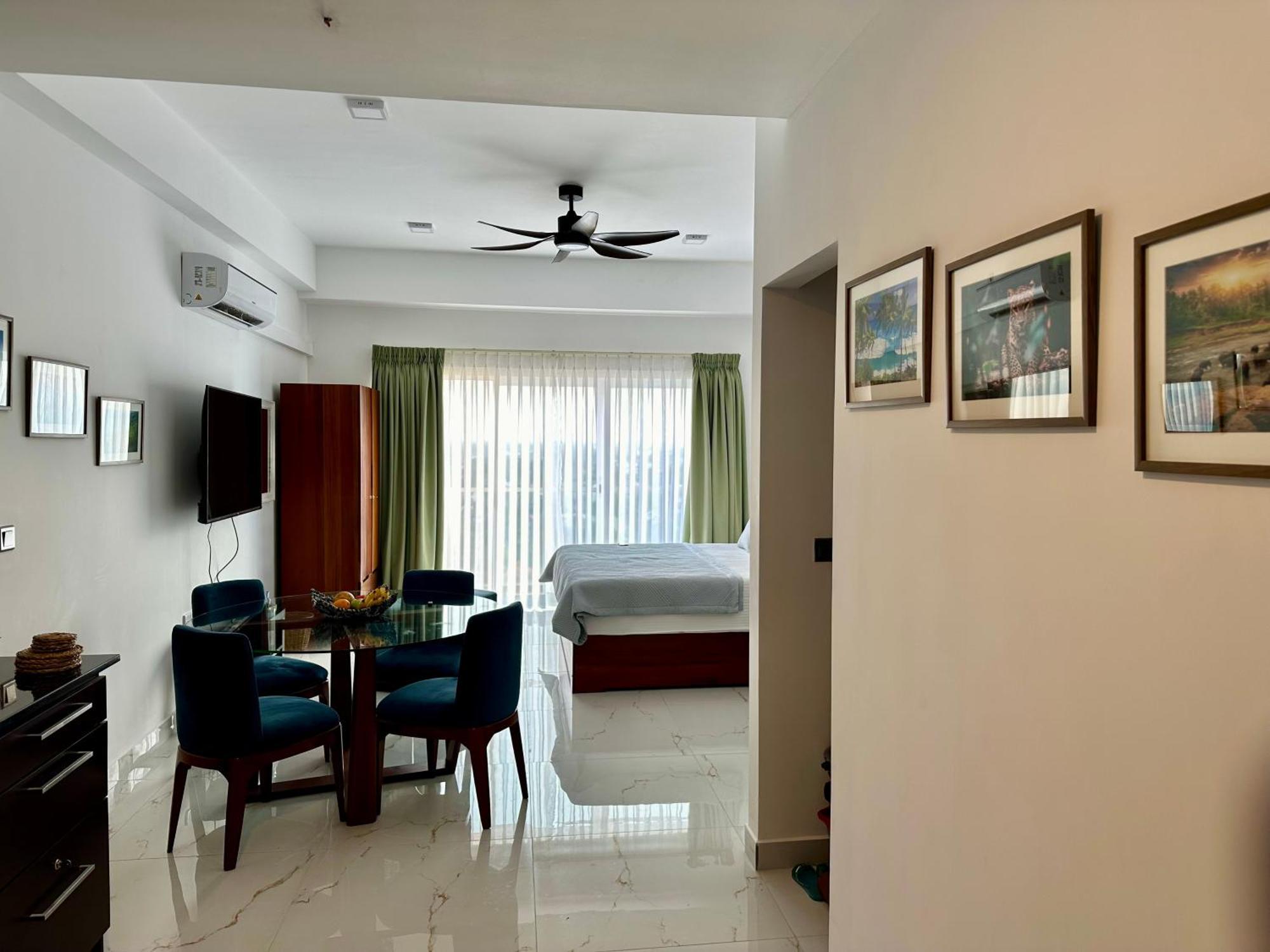 Ocean Breeze Hotel Residencies Britlanka Apartments 尼甘布 外观 照片