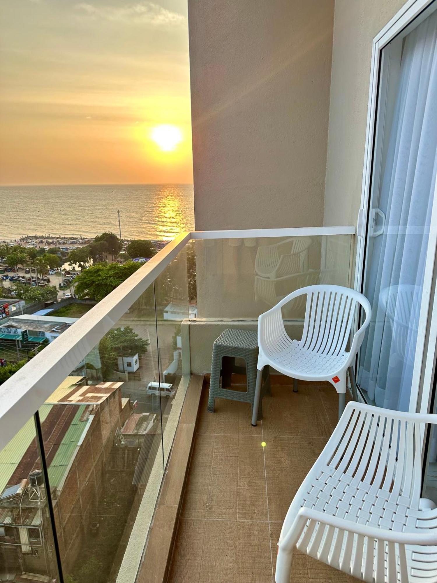 Ocean Breeze Hotel Residencies Britlanka Apartments 尼甘布 外观 照片