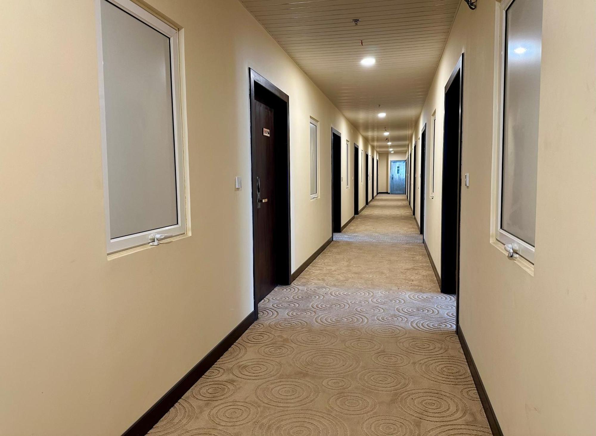 Ocean Breeze Hotel Residencies Britlanka Apartments 尼甘布 外观 照片