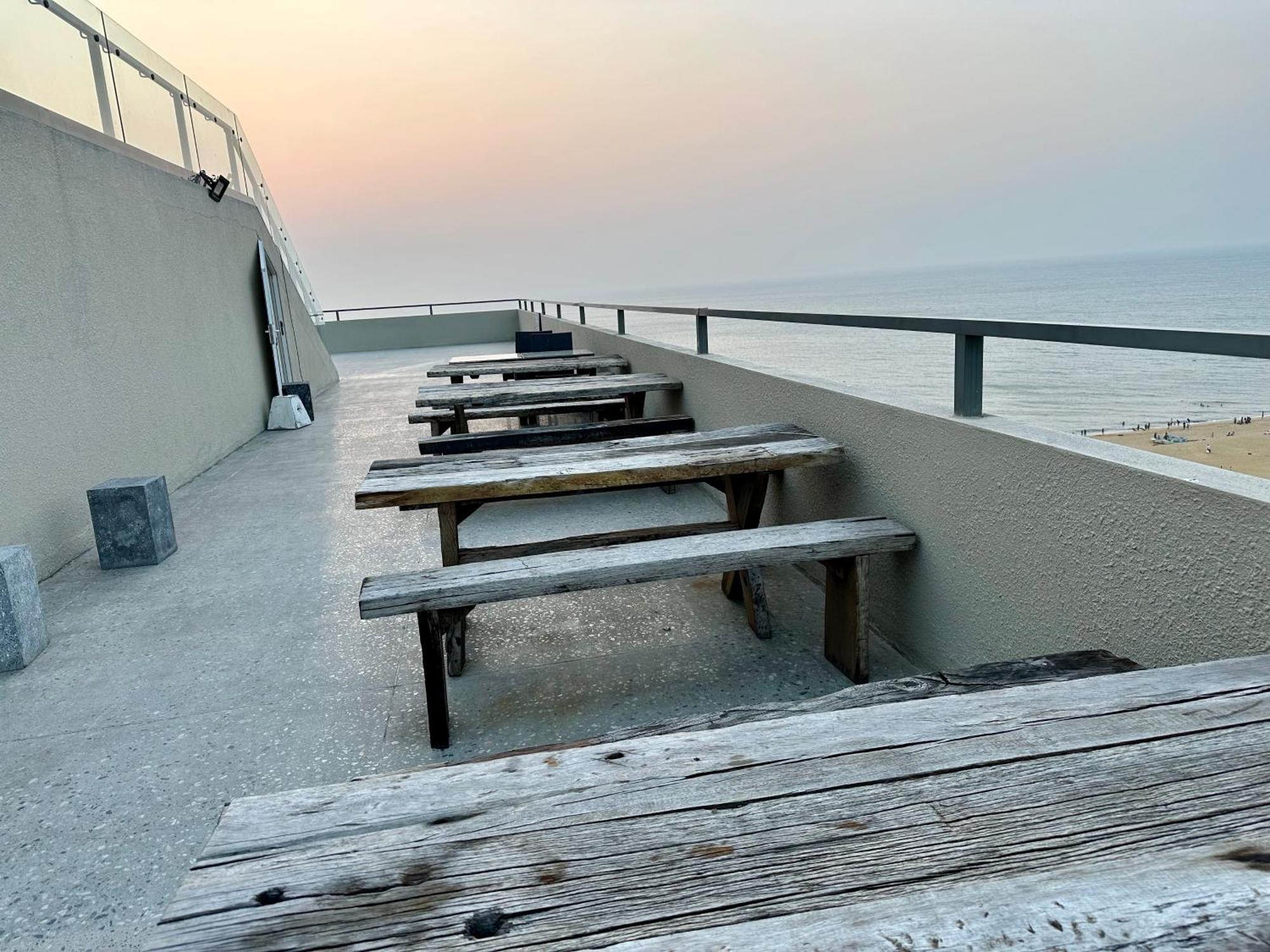 Ocean Breeze Hotel Residencies Britlanka Apartments 尼甘布 外观 照片