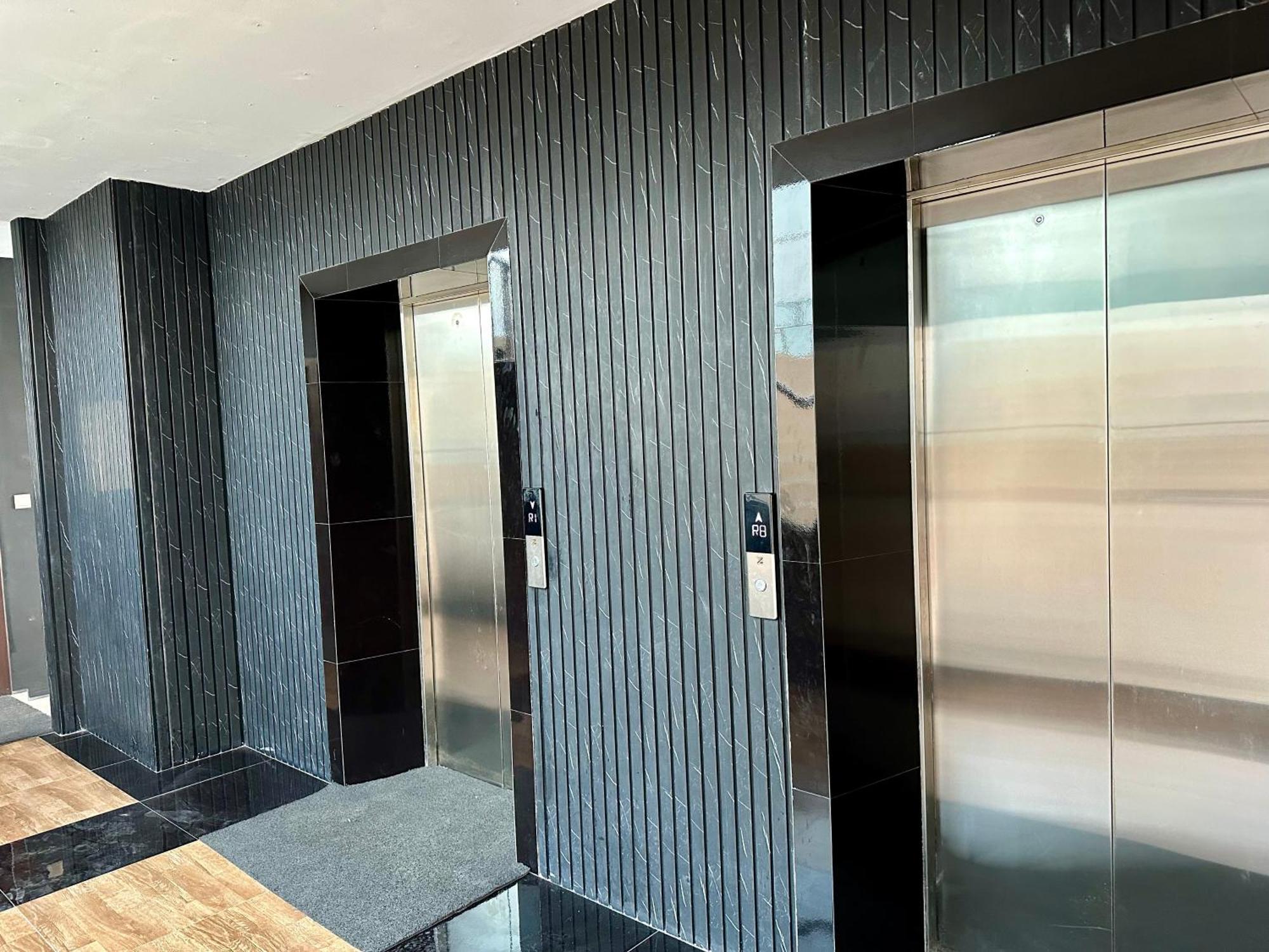 Ocean Breeze Hotel Residencies Britlanka Apartments 尼甘布 外观 照片