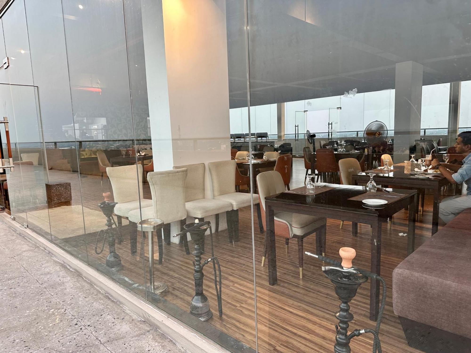 Ocean Breeze Hotel Residencies Britlanka Apartments 尼甘布 外观 照片