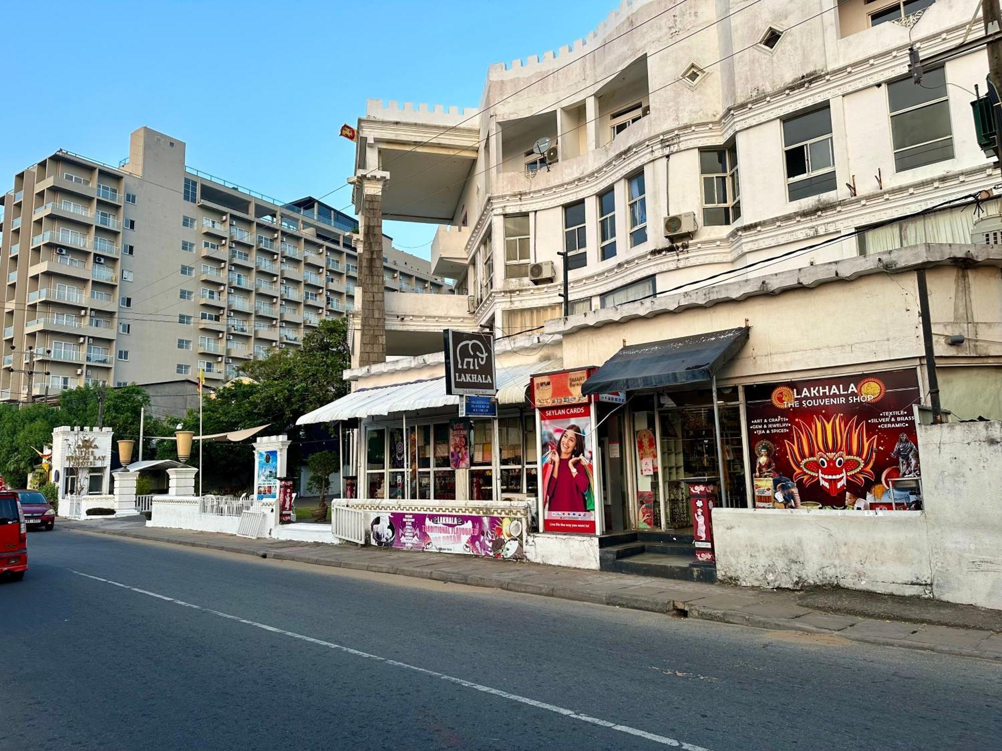 Ocean Breeze Hotel Residencies Britlanka Apartments 尼甘布 外观 照片